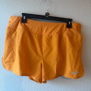 WMNS Nike Running Shorts SIZE: XL